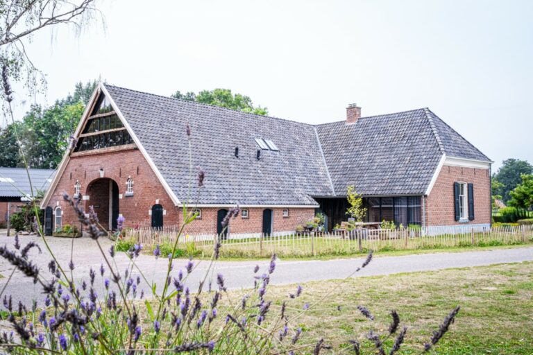 Witstaart monumentale herenboerderij